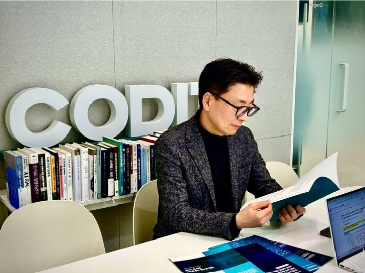 AI와 정책 융합 비전 2026: 송해영 코딧 원장 인터뷰