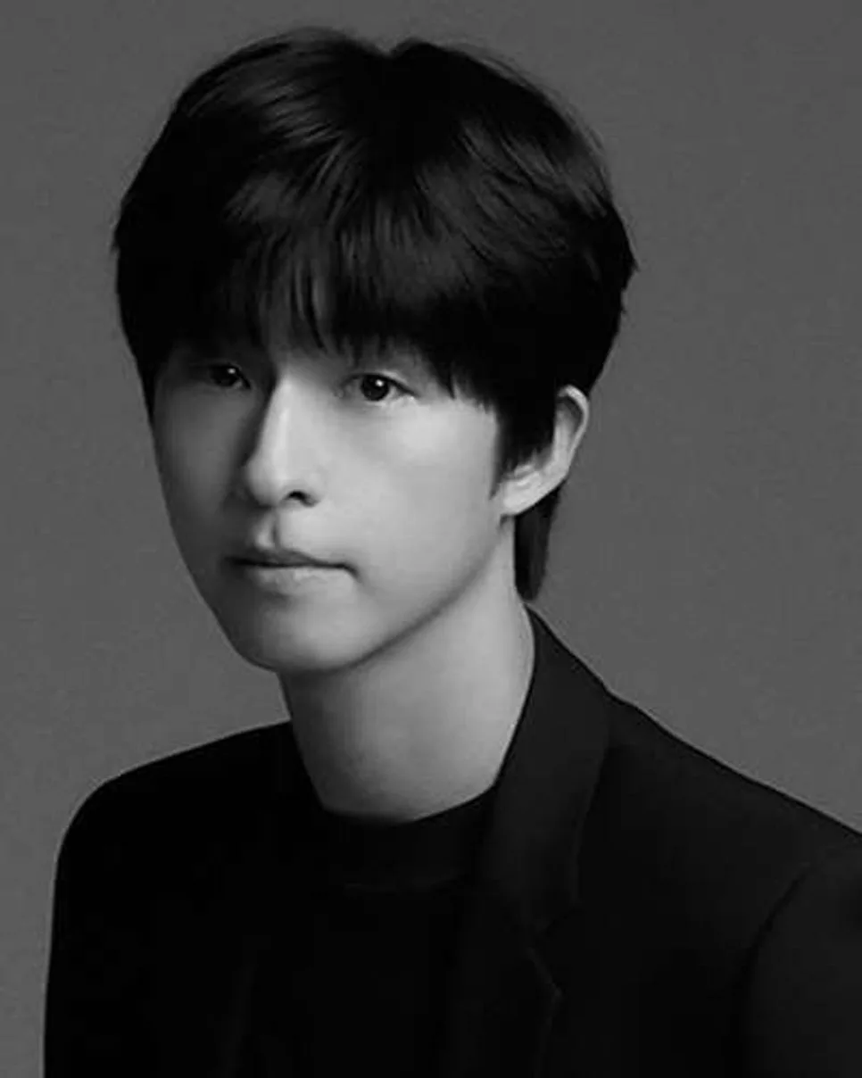 홍경 사주·관상·MBTI 분석: 2026년 은빛 칼날의 찬란한 도약