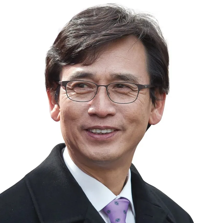 유시민 지성 분석: 사주, 관상, MBTI로 본 2026년 운세