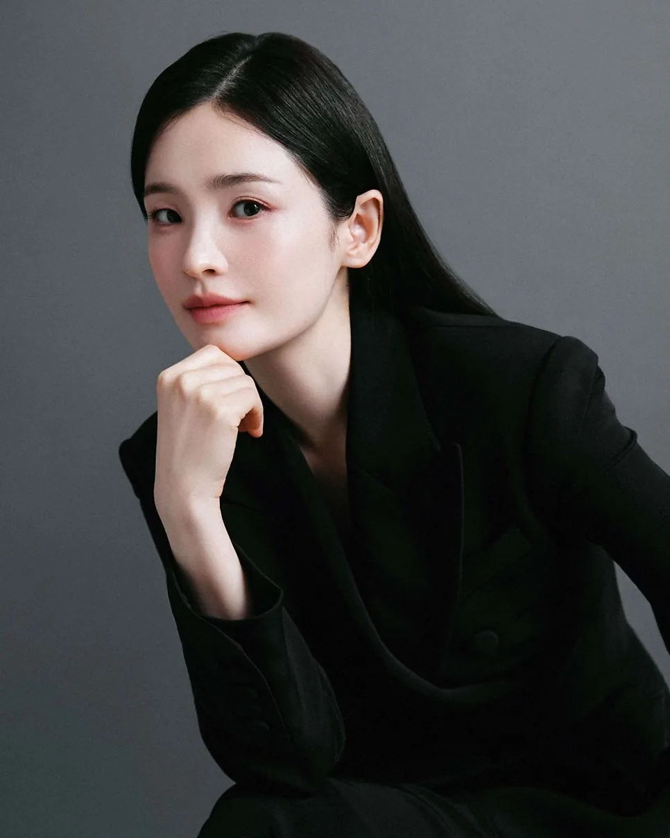 전미도 사주 MBTI 관상 분석 2026: 치유력과 인내심의 비밀