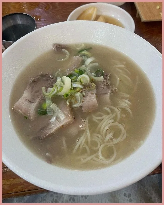 서귀포 중문 맛집 2026: 고기국수와 열밥, 담백함과 매콤함의 완벽 조화 2