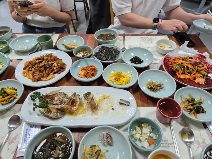 남해 정식 맛집 2026: 화전별곡, 찐 현지인 추천 이유 2