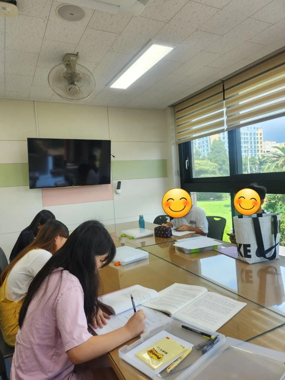 AI, 인간 삶을 행복하게 할까? 2026년 찬반 토론 핵심 정리 3