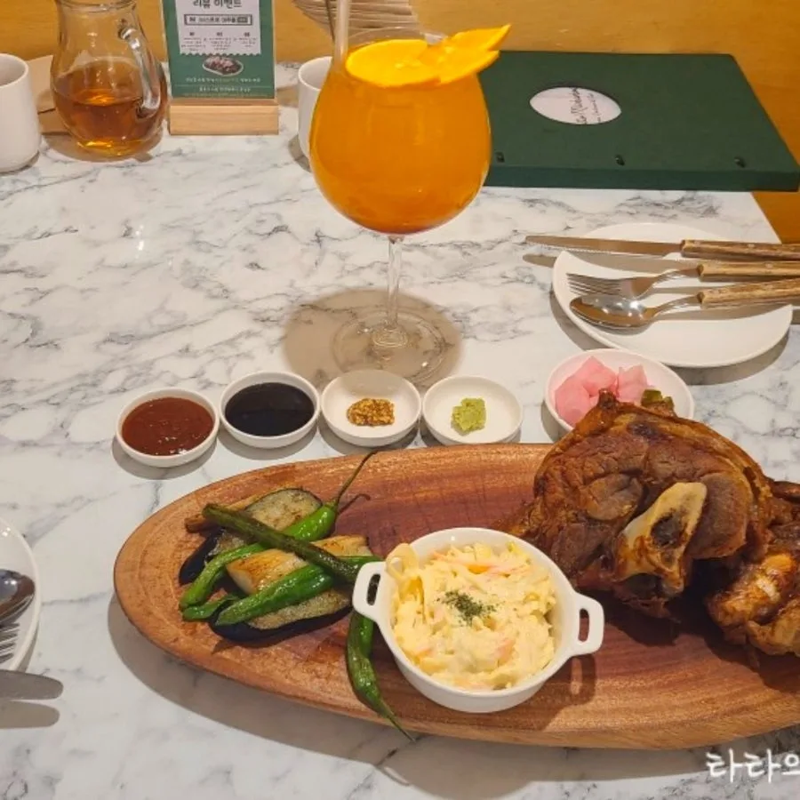 Bistro Michuhol 2026: Best German Schweinehaxe Near Incheon 3