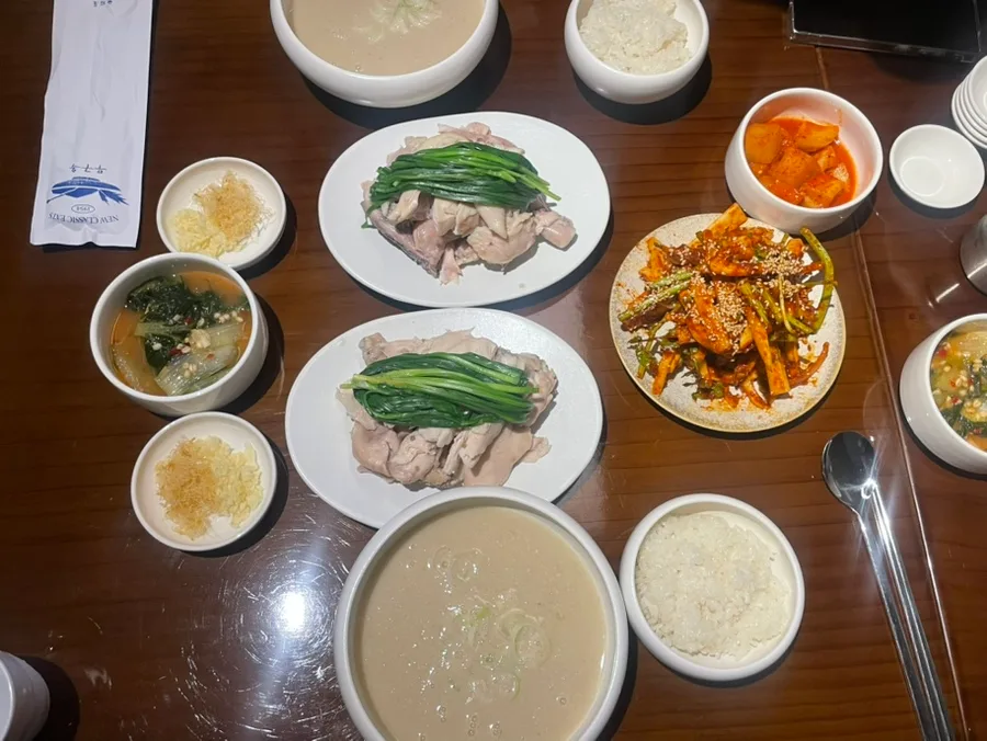 Mugugok Seongsu: Authentic Korean Chicken Dishes 2026