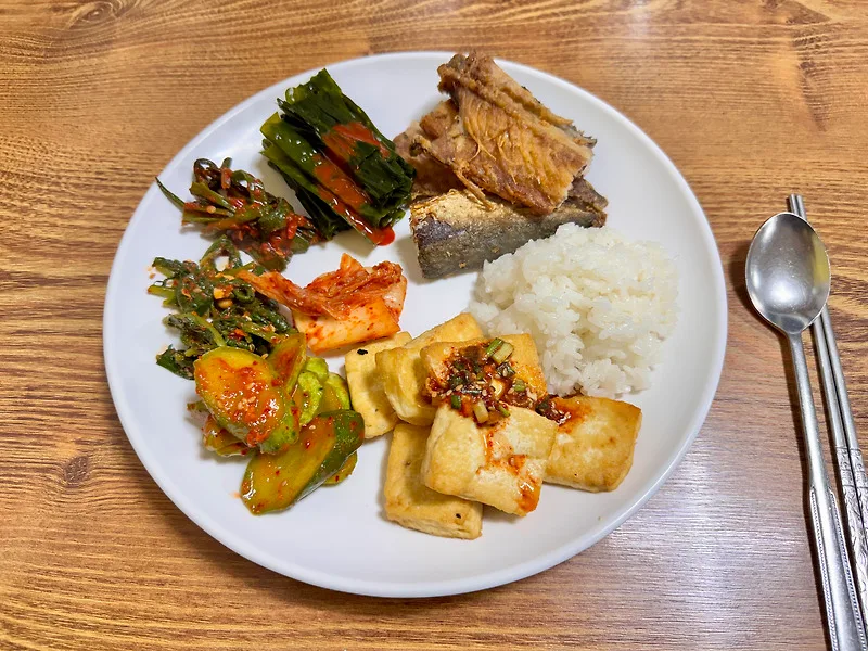 고척공구상가 지하 숨은 맛집 탐방 2026: 전주식당 백반 & 커피밤