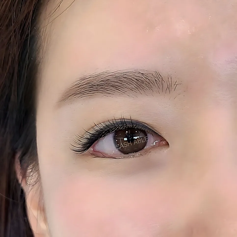 속눈썹 연장 통증, 2026년 안전하게 받는 법 총정리 3