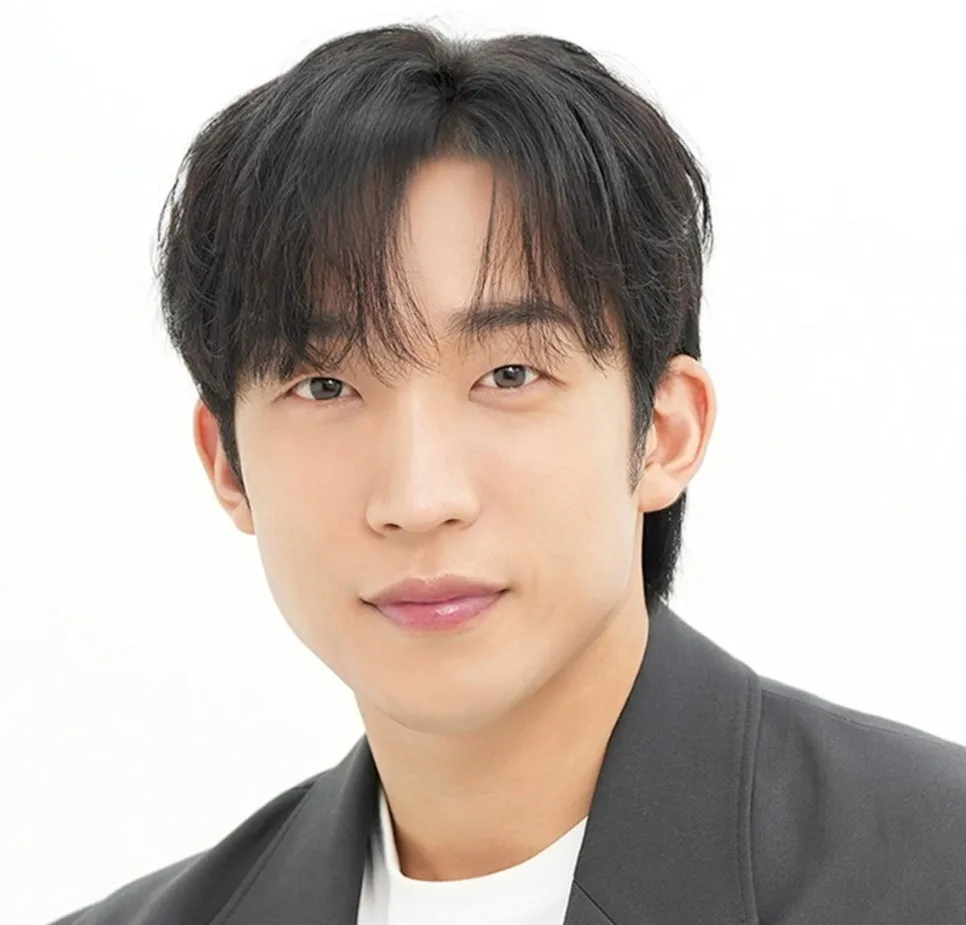 Lee Sang Yi's 2026 Fortune: MBTI, Astrology & Face Reading