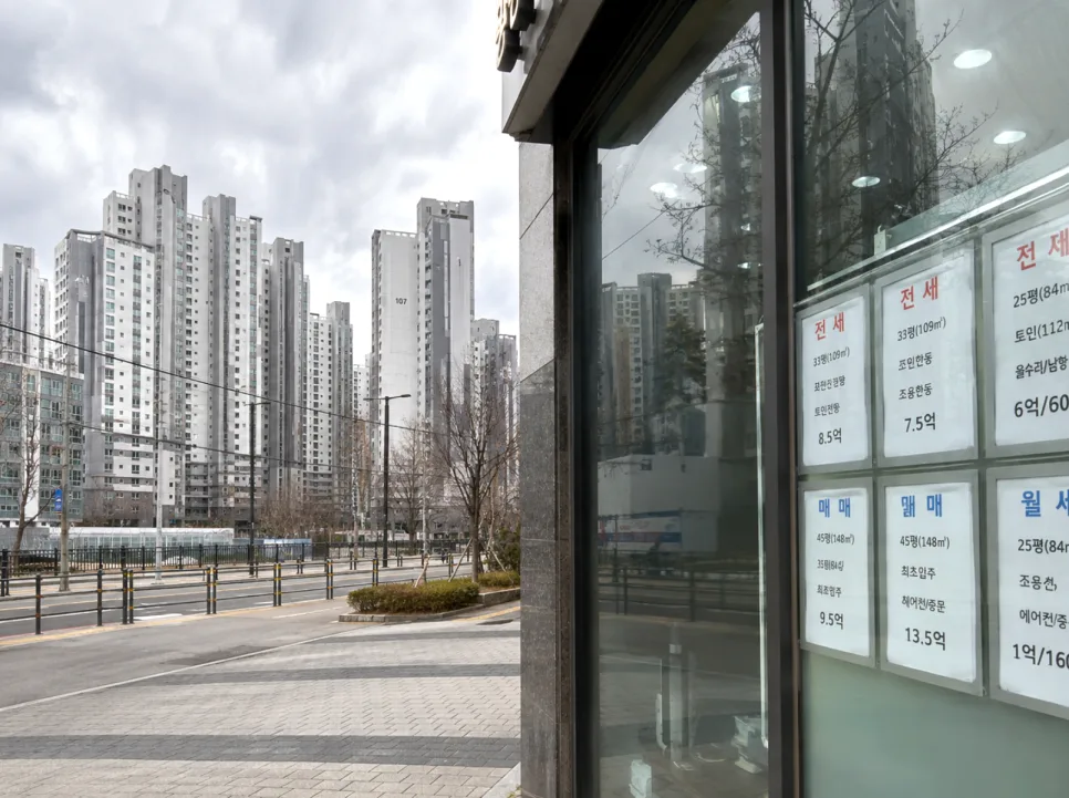 서울 전세가 6.8억 돌파? 2026년 역대급 전세난 원인과 대처법 2