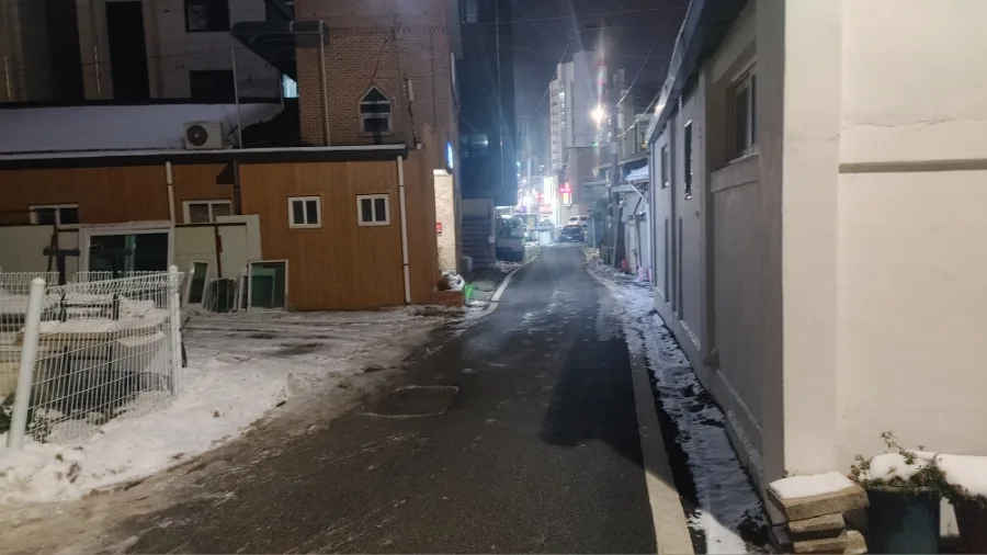 아산 냉삼겹 맛집 2026: 지안냉수집 밑반찬과 메뉴 완벽 분석