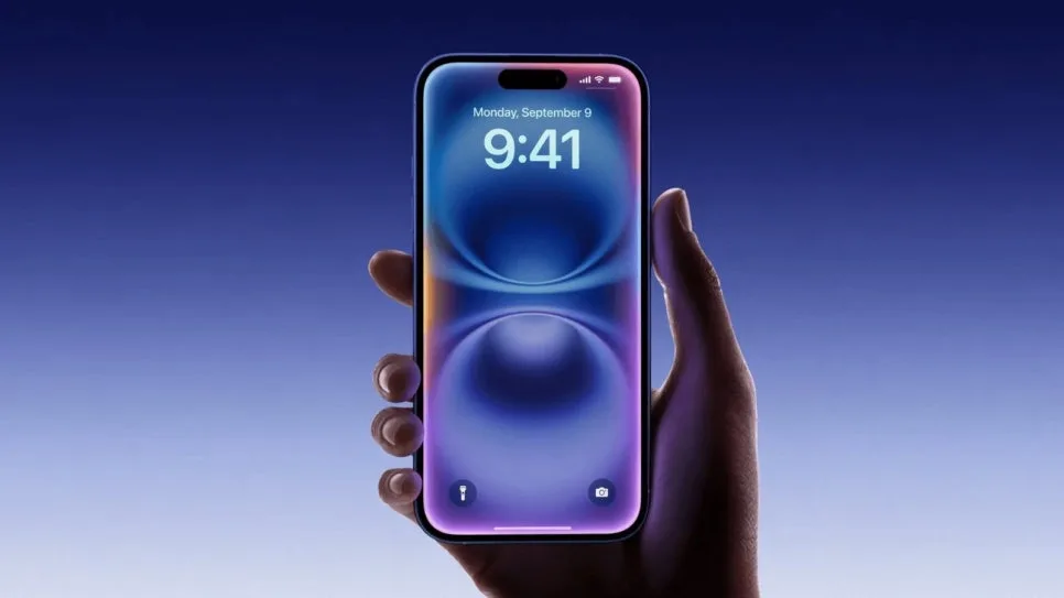 Apple's AI Strategy 2026: Gaining an Edge Without In-House Development