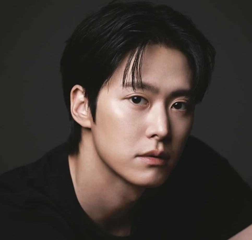 Actor Gong Myung's 2026 Fortune: Charisma & Career Peaks