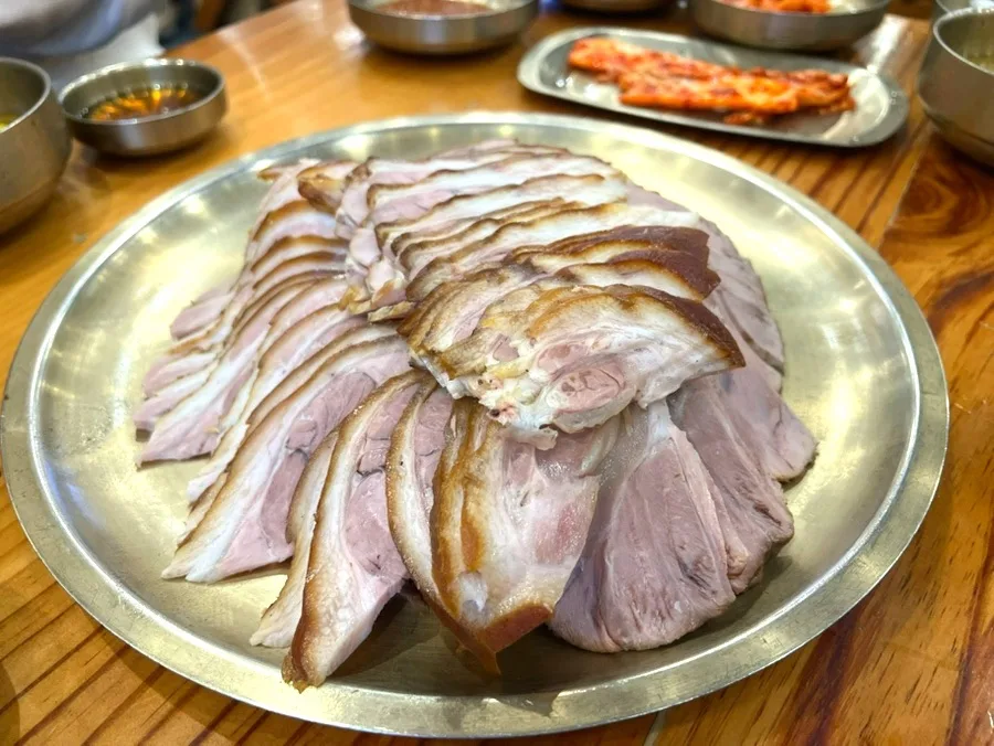 Best Korean Cold Pig's Trotters (Naengchae Jokbal) 2026 2