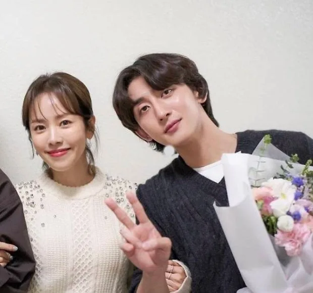 한지민 최정훈 궁합 2026: 연상연하 커플 운세 분석