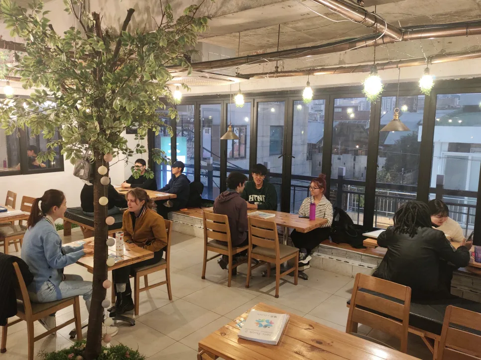 부산 영어회화 2026: 엘존에서 말하기 실력 급상승하는 비결 2