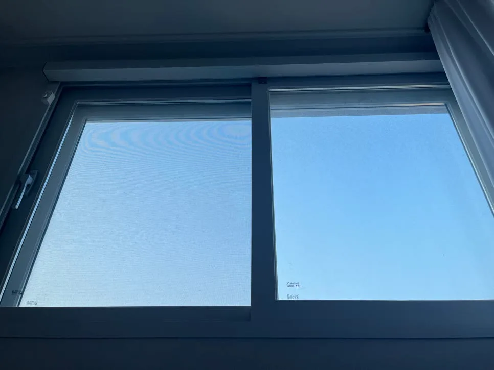 Install Curtains Without Drilling: No-Hole Hook Guide 2026