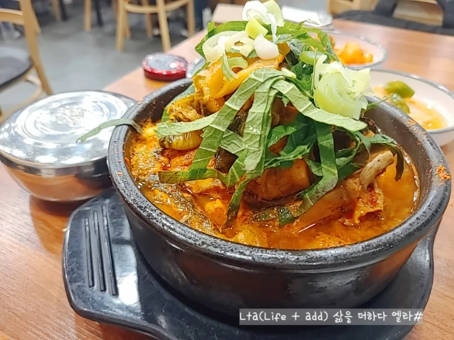 성남 감자탕 맛집 2026: 신사골감자탕 가격, 메뉴, 24시 운영 총정리