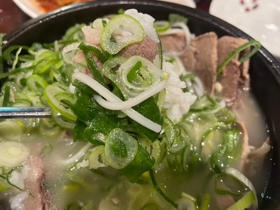 Inamjang Seolleongtang: The Best Korean Beef Bone Soup in 2026