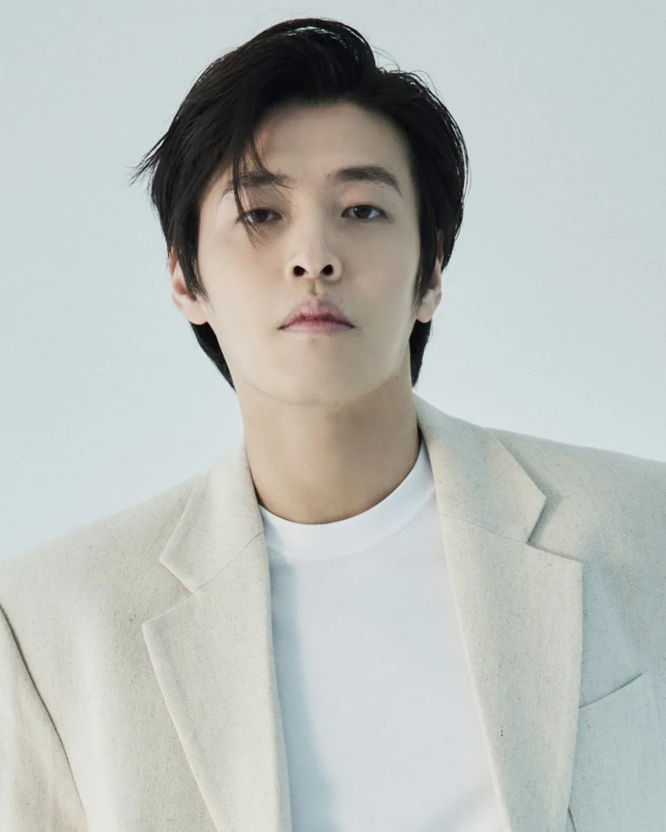 강하늘 사주, 관상, MBTI 분석 2026: 미담 제조기의 연기 혼