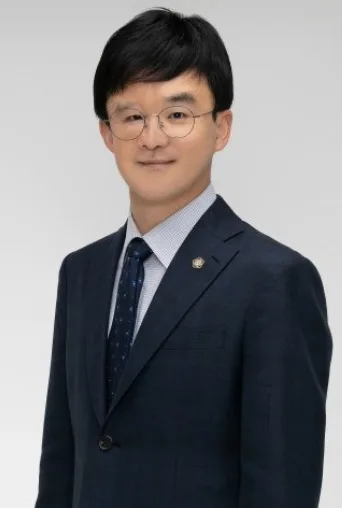 권우현 변호사 감치 15일 논란, 법정 모욕죄 고발까지