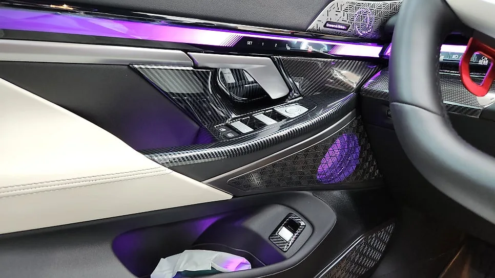 BMW 5시리즈 G60 조수석 시트, 무선 워크인으로 편리하게 조작하는 법 2026