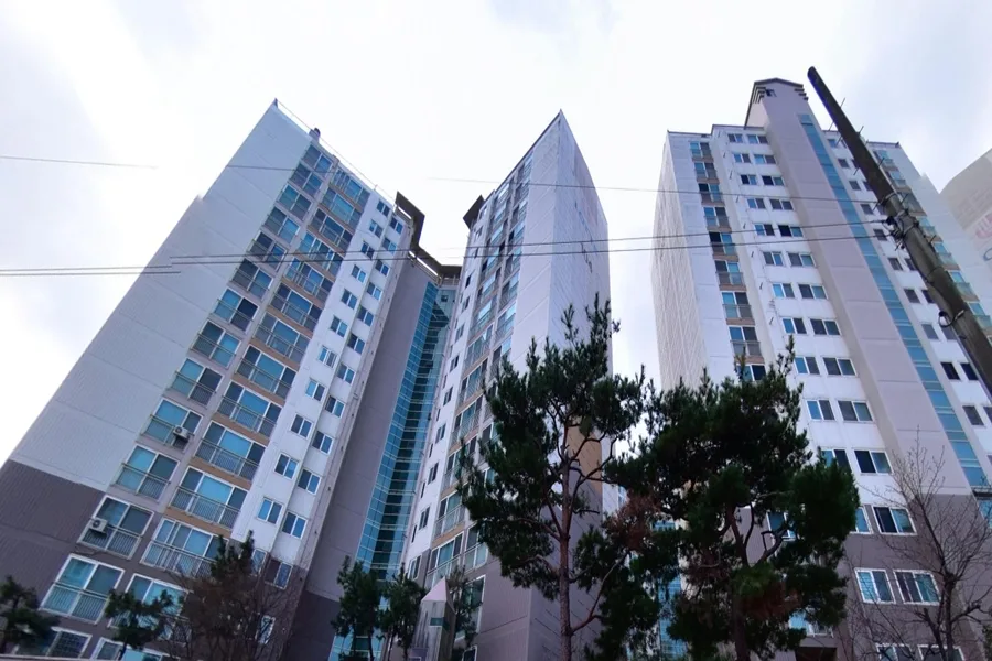 거제 롯데인벤스가 62평 경매, 3억대 3차 입찰 조건과 시세 분석 2026