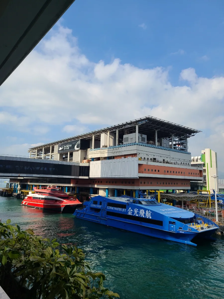 Macau Travel Guide 2026: Ferry from Hong Kong & Top Sights