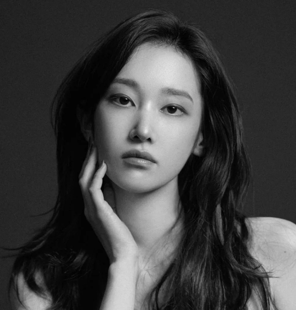 전종서 사주·MBTI·관상 분석 2026: 치명적 매력의 비밀과 글로벌 전망
