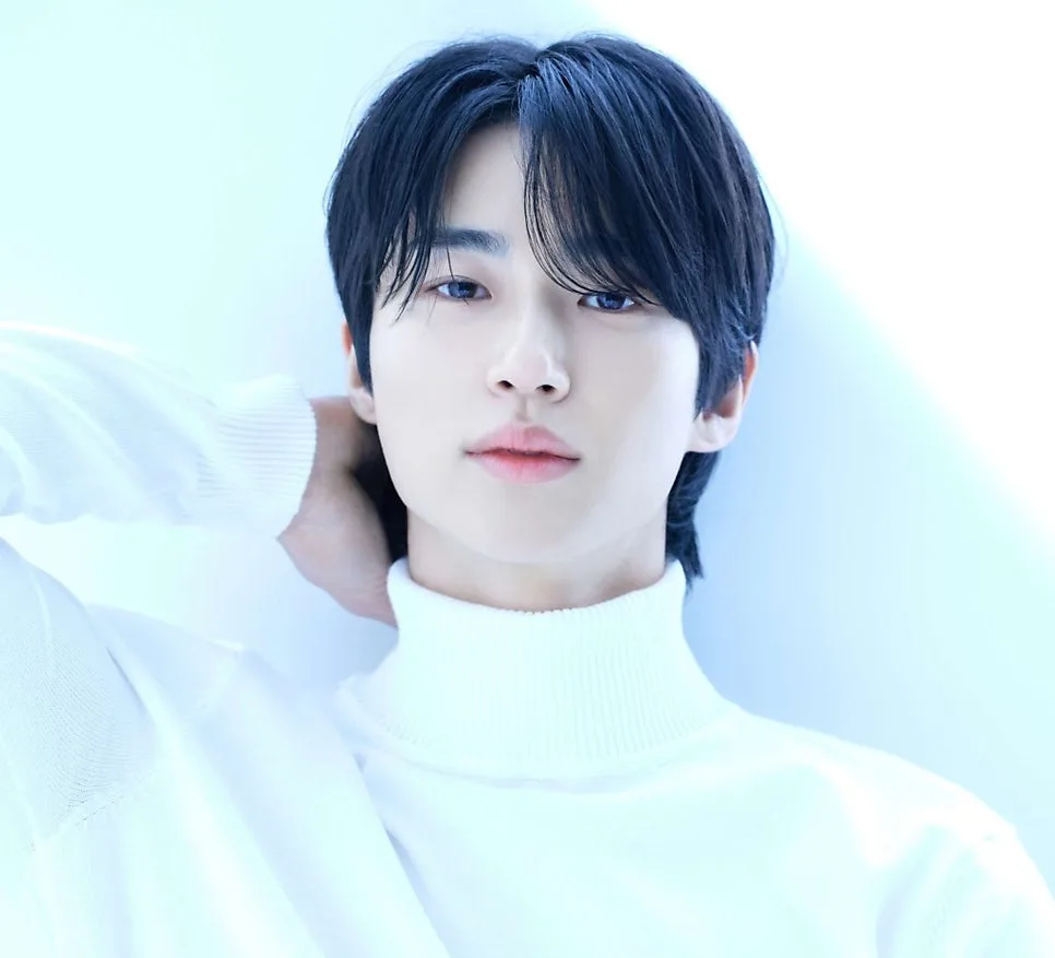 Byeon Woo-seok 2026 Horoscope: INTJ Star's Rise Analyzed