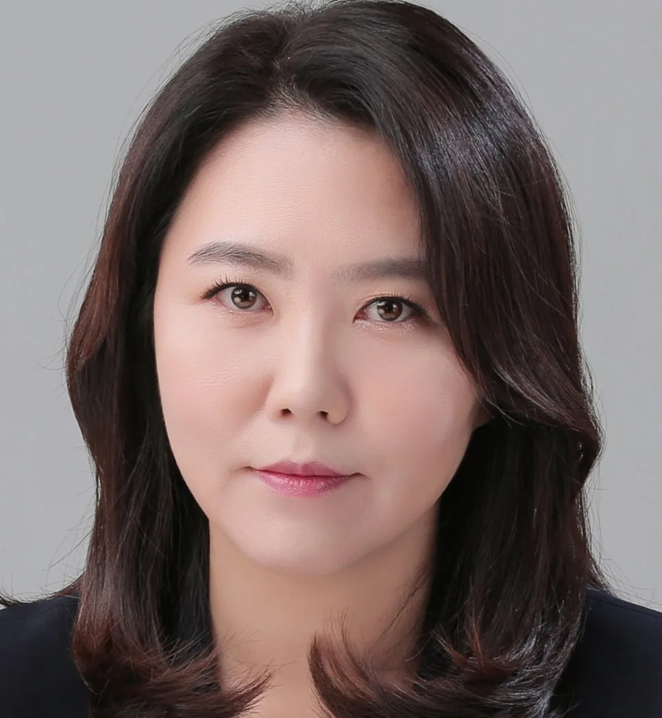 강유정 대변인 사주·MBTI·관상 분석 2026년 운세 전망