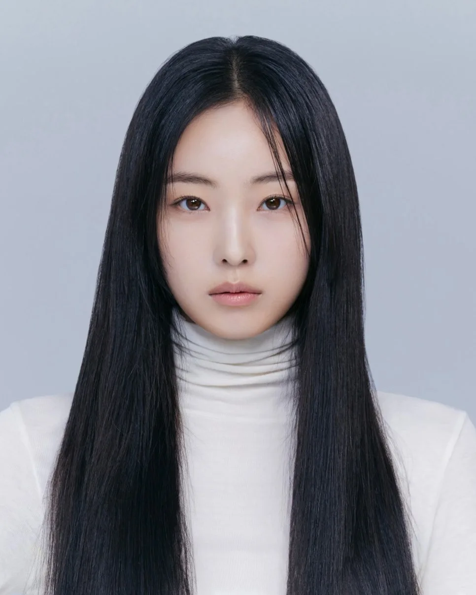 전소니 사주 MBTI 관상 분석 2026: 겨울 보석의 잠재력 폭발