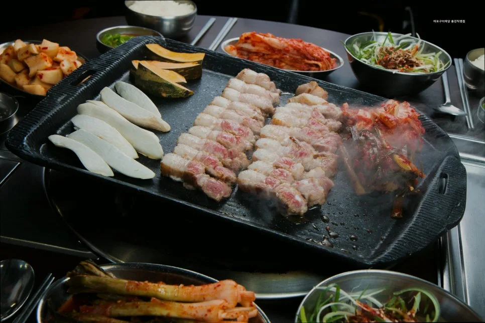 Mapo Samgyeopsal 2026: 30-Year Kimchi & Charcoal Grill Guide