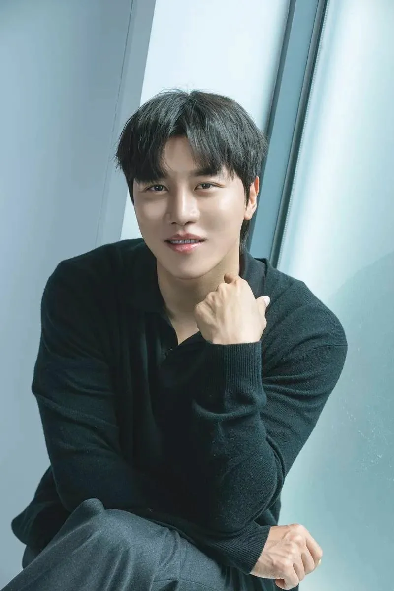음문석 사주 분석 2026: 만능 엔터테이너 잠재력 폭발 시점은?