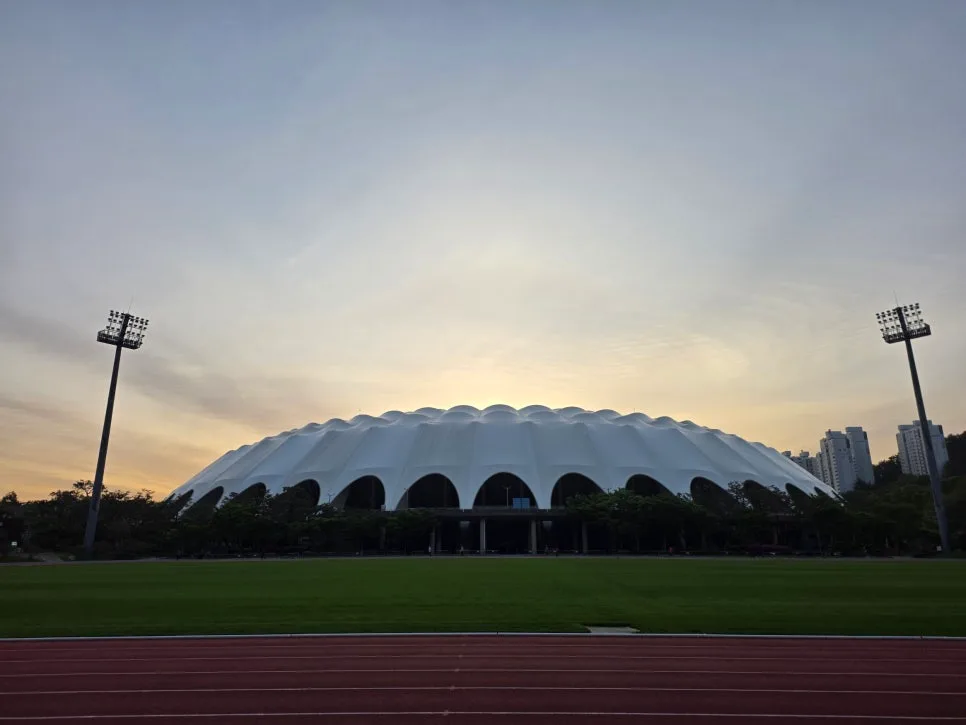 50대 N잡러 체력 관리법 2026: 러닝, 웨이트, 요가 루틴