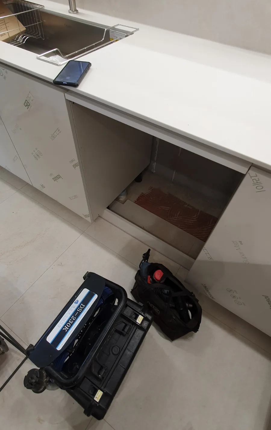 Fix Kitchen Drain Clogs After Renovation 2026 Guide