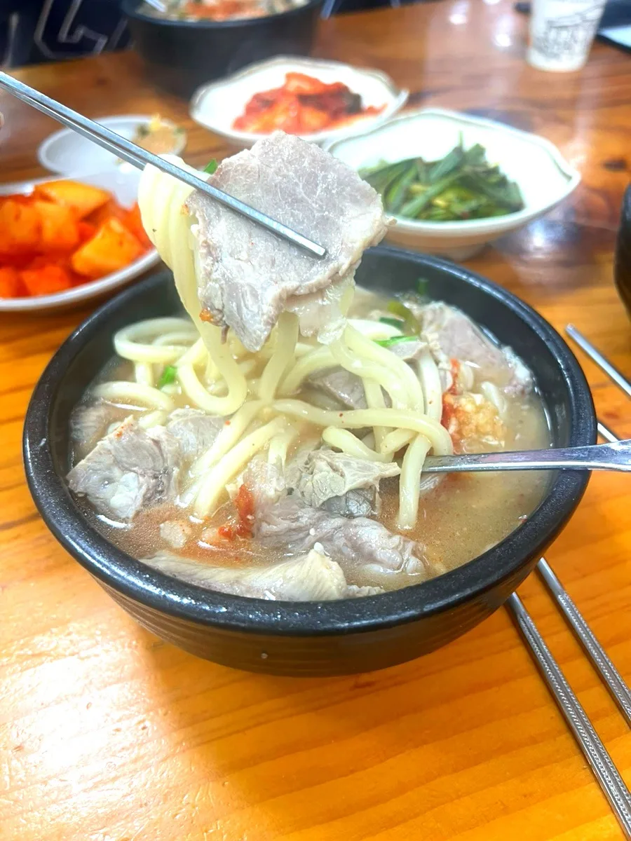 2026년 부산 돼지국밥 맛집: 돼지우동 신메뉴 후기 및 장단점 비교