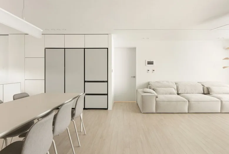 Korean Flooring 2026: LVT vs. SPC vs. Tile Pros & Cons